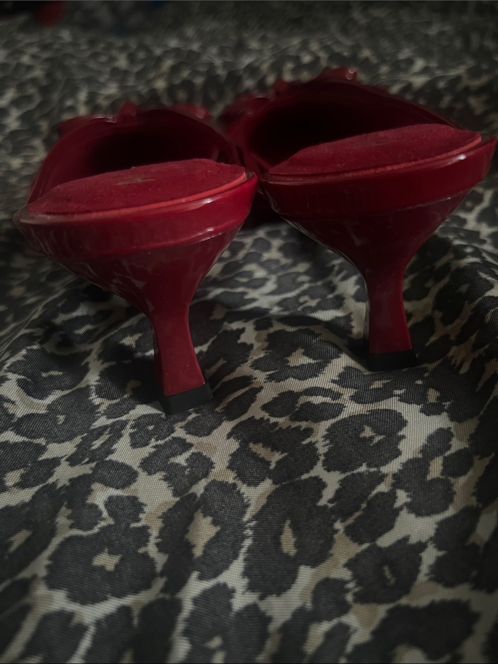 Anne Klein Red Patent Pointed-Toe Bow kitten heels - Picture 3 of 6